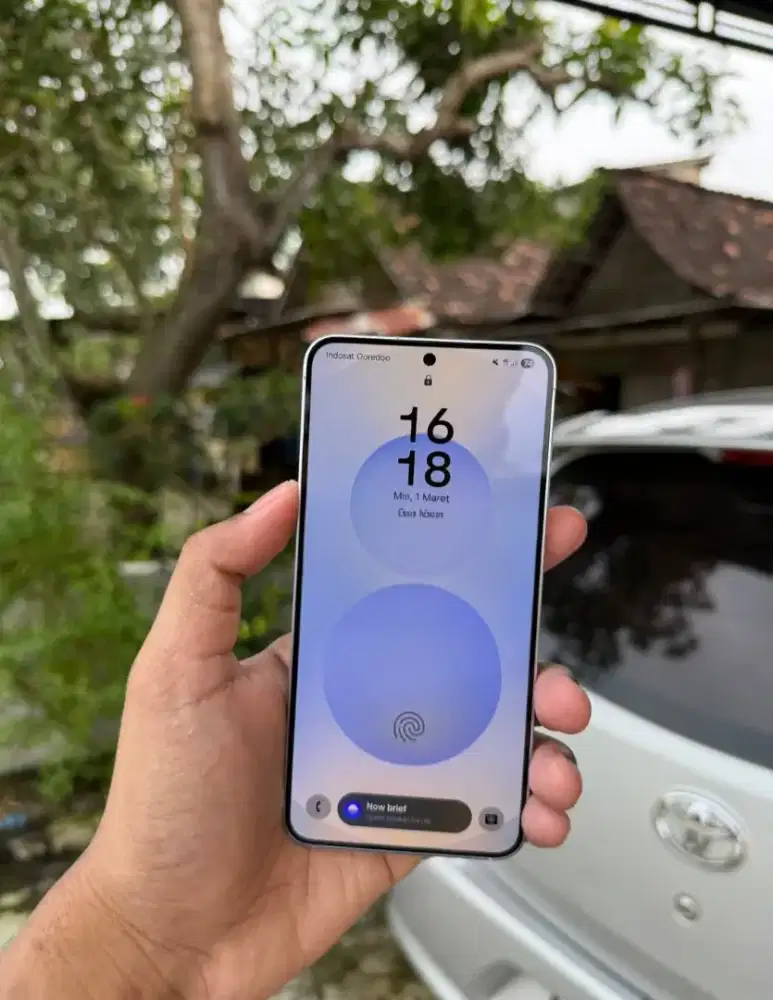 Samsung S25 12/256 no minus tt diatasnya siap nambah