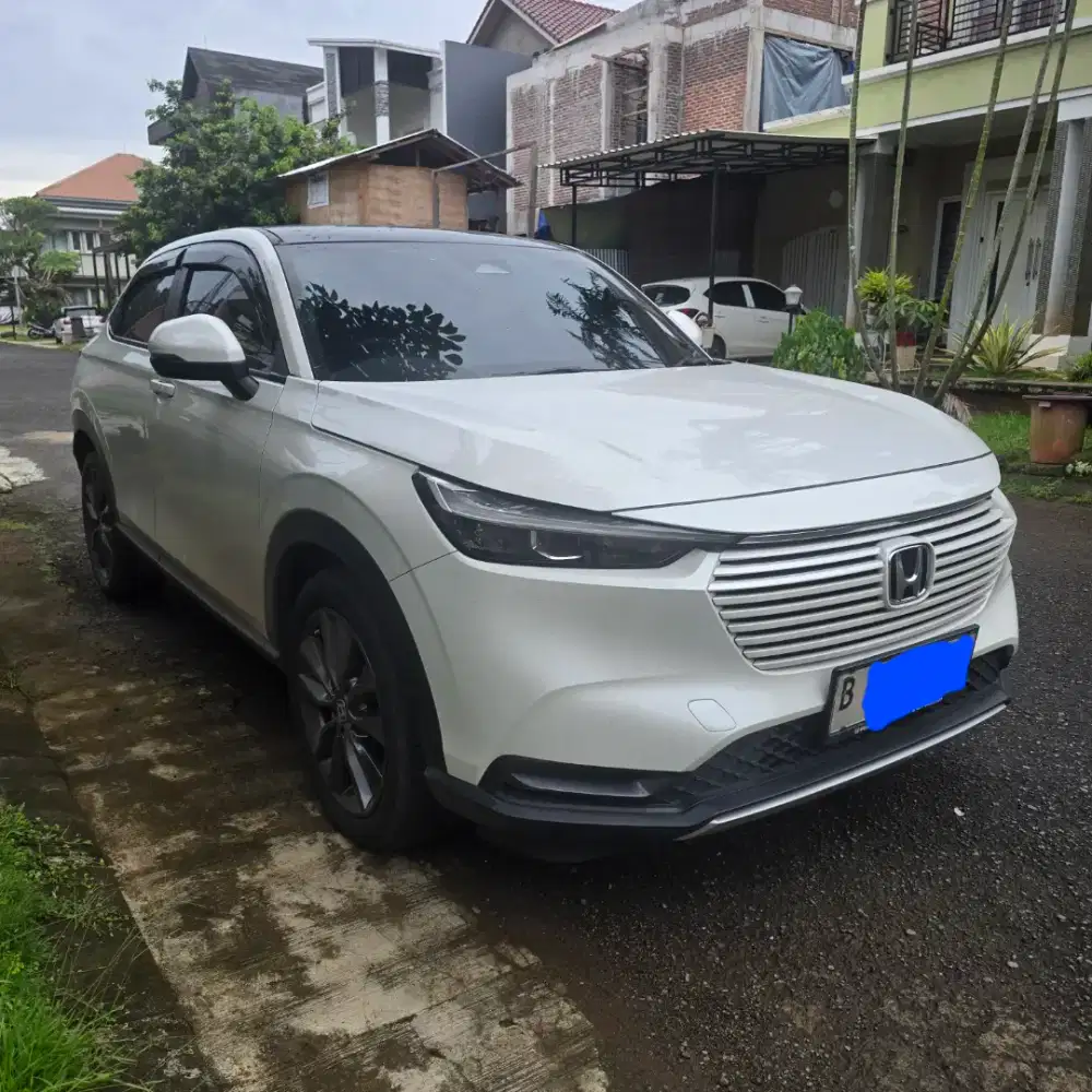 Honda HRV SE th 2023 at matic putih sunroof