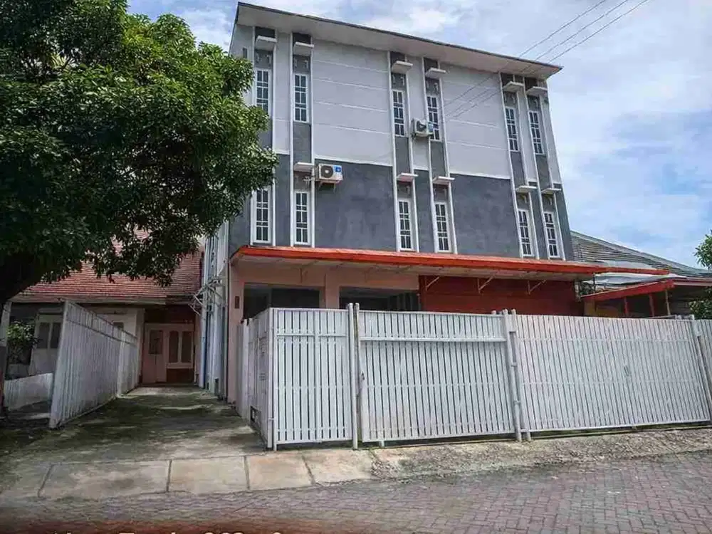 KOST EKSKLUSIF 27 KAMAR – INVESTASI PRODUKTIF DEKAT UII
Jalan Kaliurang KM 14 | Area Kampus Strategis & Berkembang