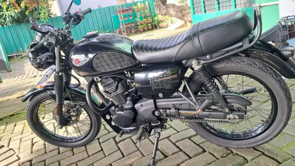 KAWASAKI W175 SE BLACK STYLE