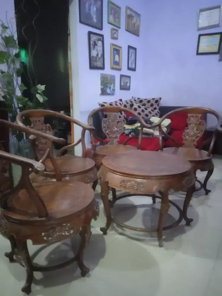 Meja tamu ukir Jepara