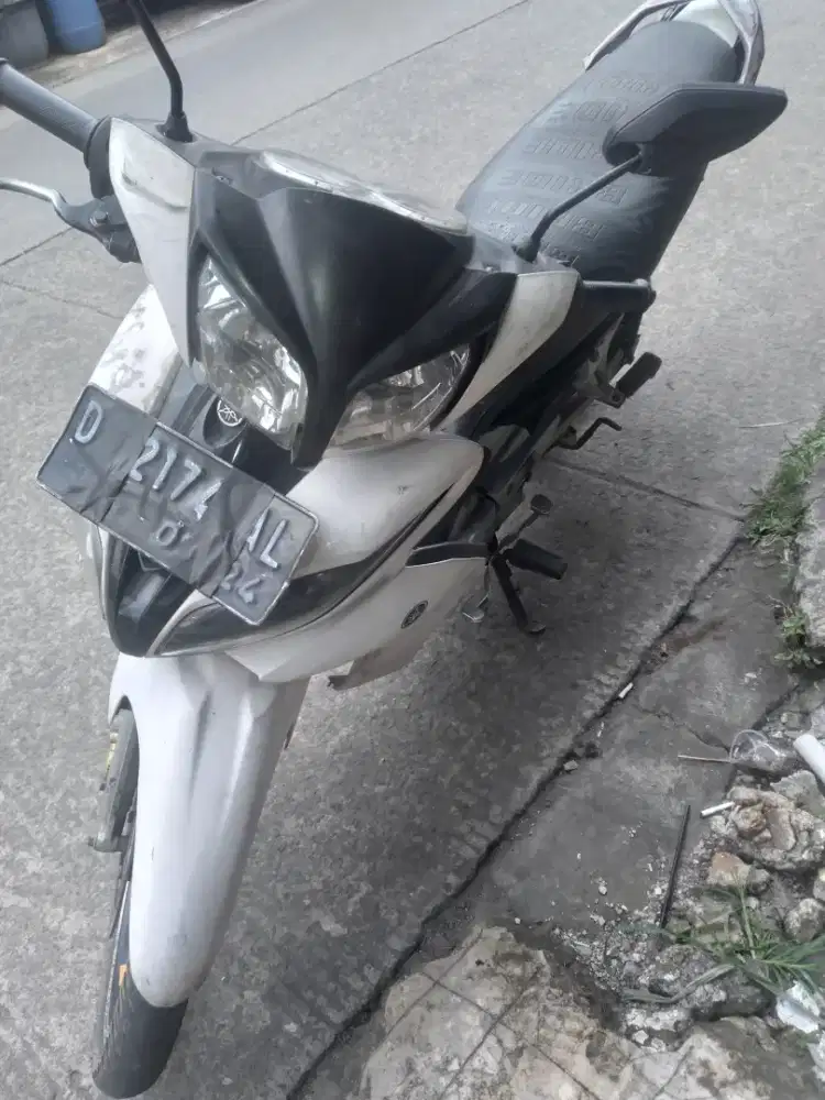 Di jual motor yamaha jupiter tahun 2012 surat bpkb aja