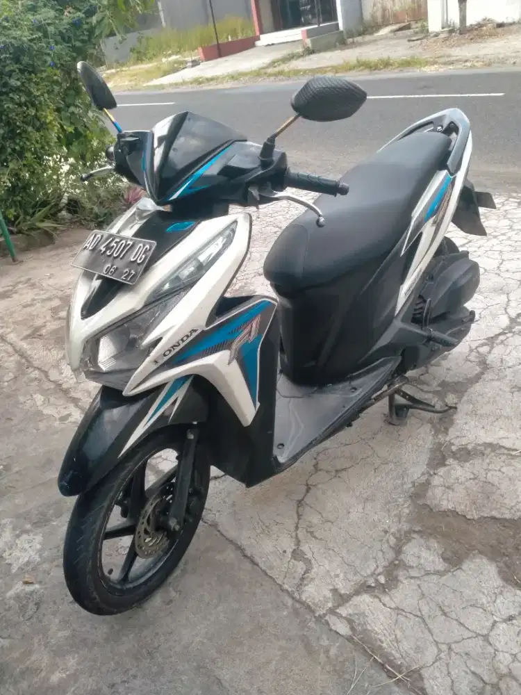 Vario 125 th 2013  mesin bagus ex wanita pajak on