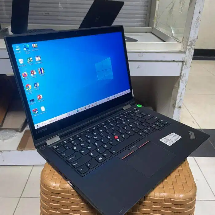 Laptop Lenovo Thinkpad Yoga 370 Touch i5 Gen7 RAM 8GB 13 INCH *RVN