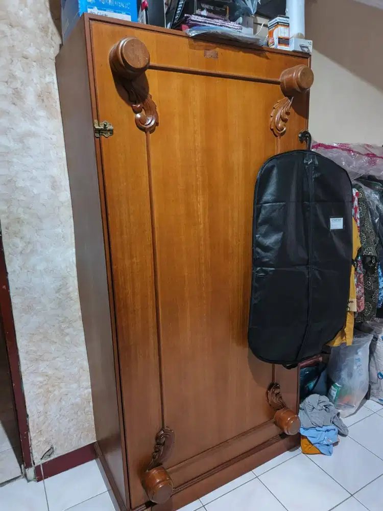 Tempat Tidur Model Lemari