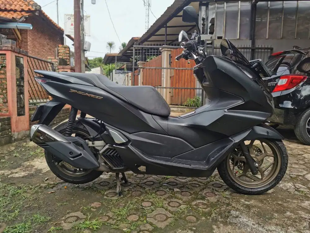 HONDA PCX 160 ABS 2024 HITAM – KM LOW, SIAP PAKAI