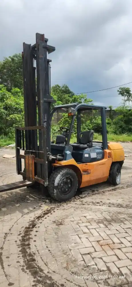 Bahan Toyota 3,5 ton 5 meter 2007