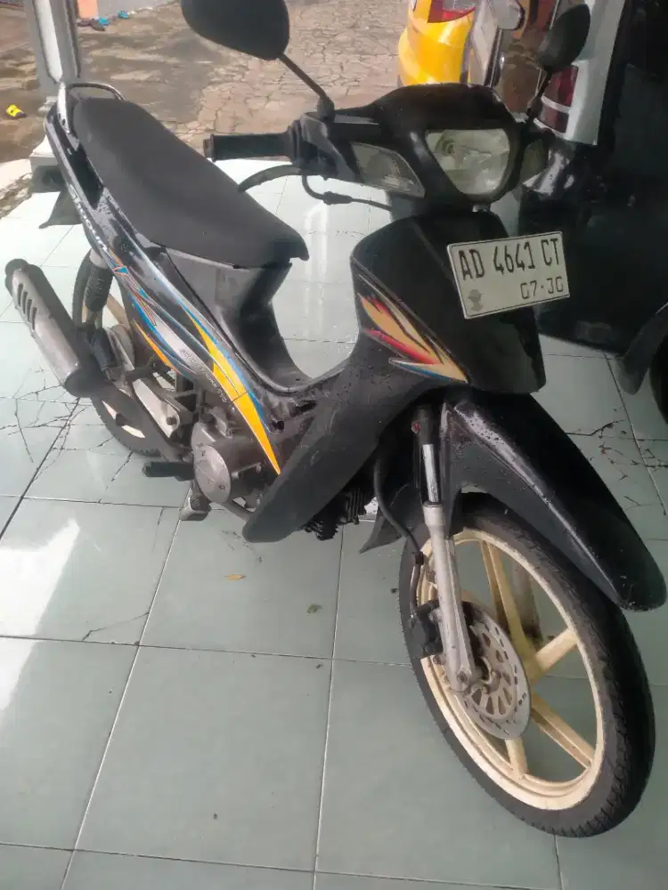 Shogun th 2002 mesin bagus sehat siap kerja
