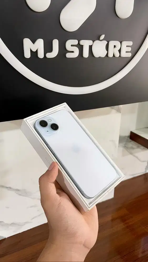 iPhone 15 128 GB ex iBox bh 98% Garansi aktif sampai November 2026