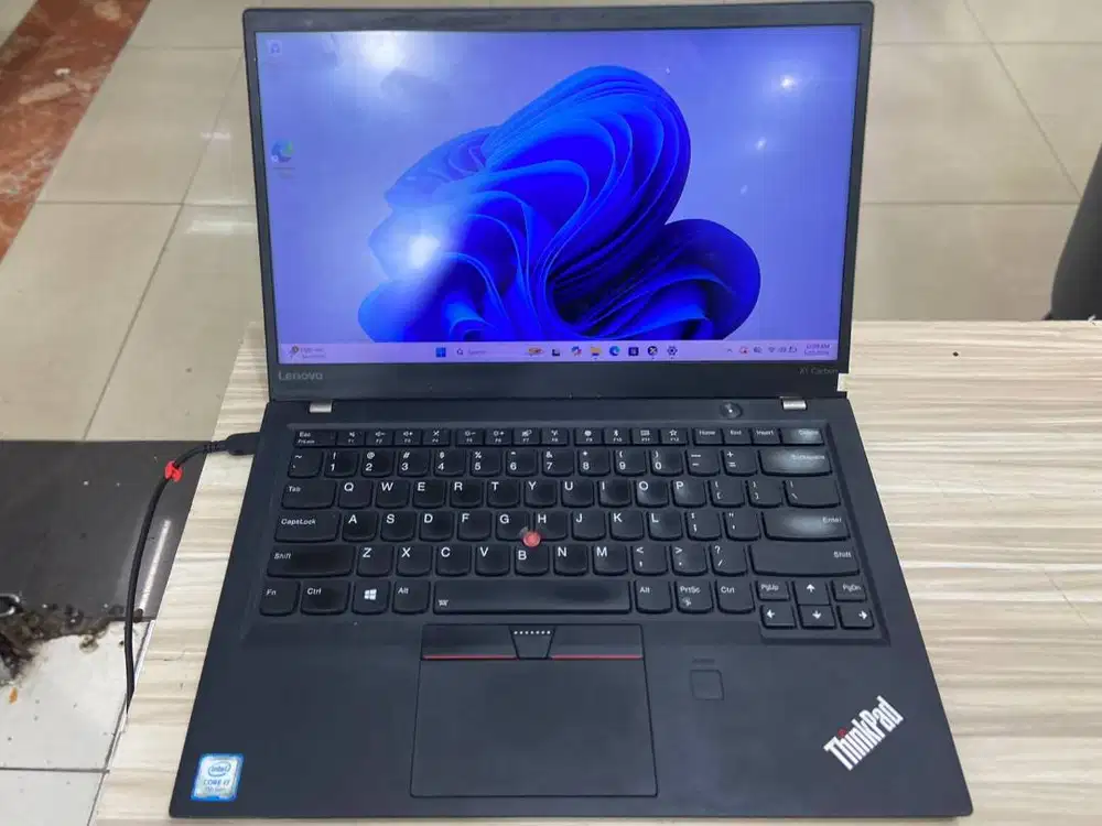 LAPTOP Lenovo THINKPAD X1 Carbon I7 GEN7 8GB/256GB 14 INCH FHD *REC