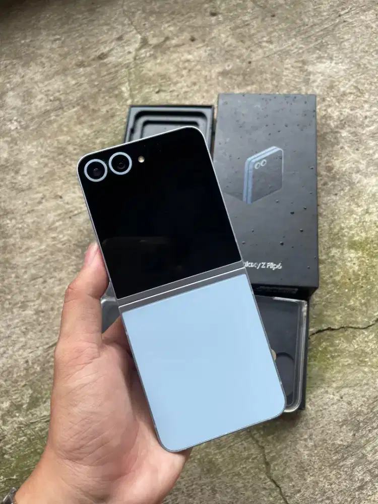 Samsung Z Flip 6 12/512 sein