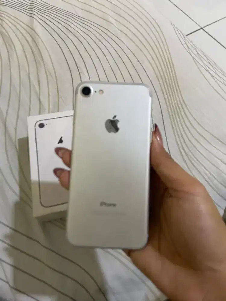 DIJUAL IPHONE 7 32GB