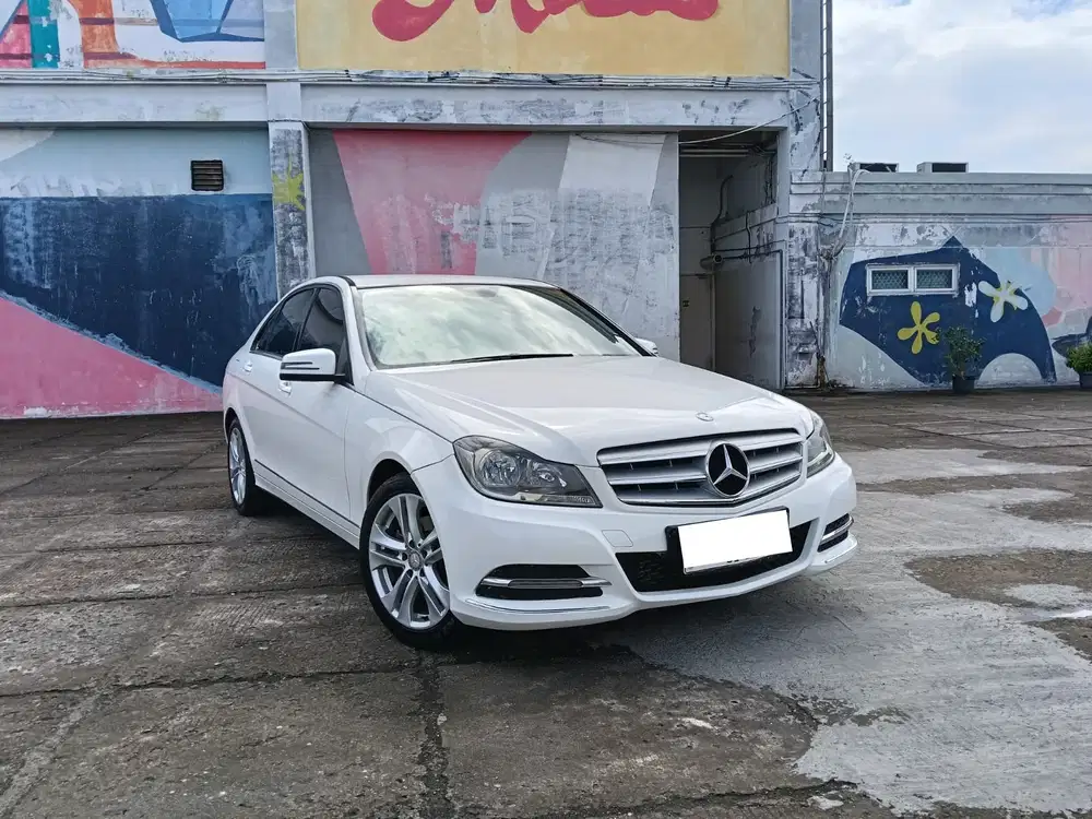 MERCEDES-BENZ C200 AVG AT 2013 Bensin
