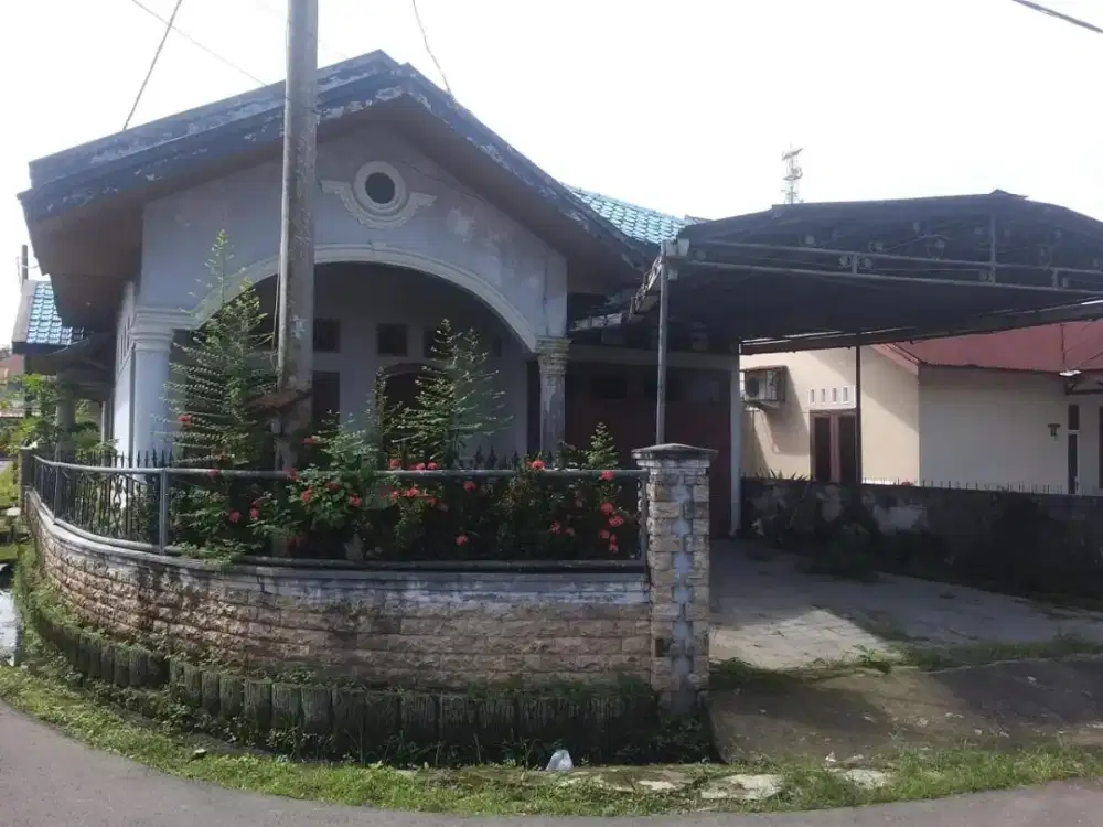 RUMAH STRATEGIS DISEWAKAN/DIJUAL