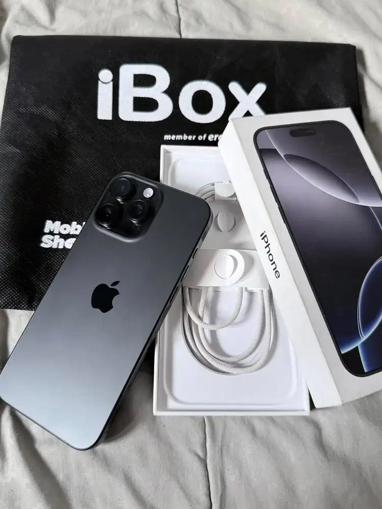 Iphone 16 pro max 256gb black titanium