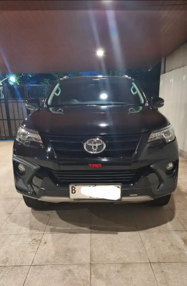 TOYOTA FORTUNER VRZ TRD 2019 KM ANTIK!!
