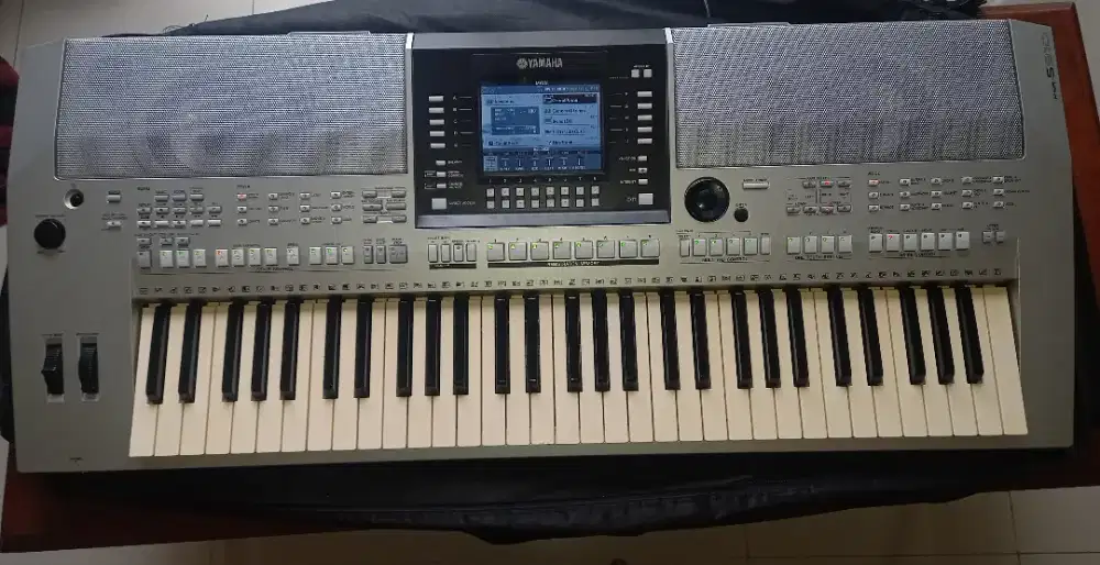 Keyboard Yamaha psr s 910