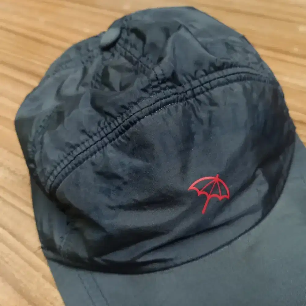 Vtg running cap Arnol payung