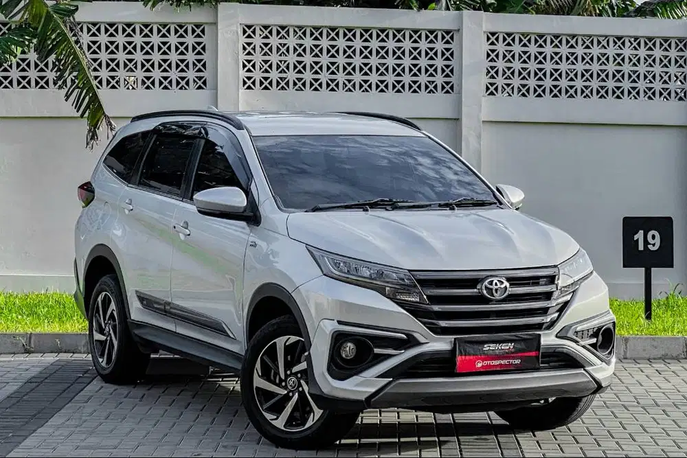 Toyota Rush 1.5 GR Sport AT Matic 2021 Silver Metalik. FULL RECORD!!!