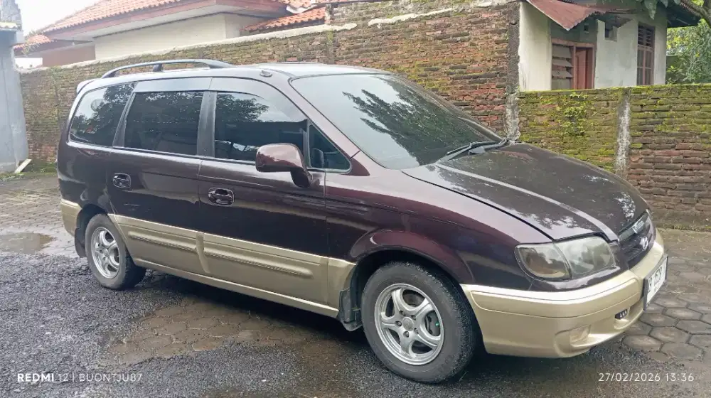 Hyundai Trajet GL8 CVVT 2006