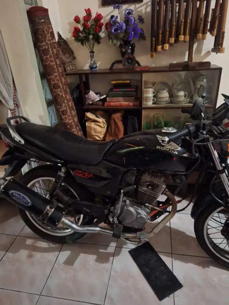 Motor Honda Megapro 2003 (Old)