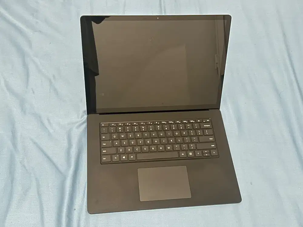 Microsoft Surface 4 – i7 Gen 11 / 16GB / 512GB