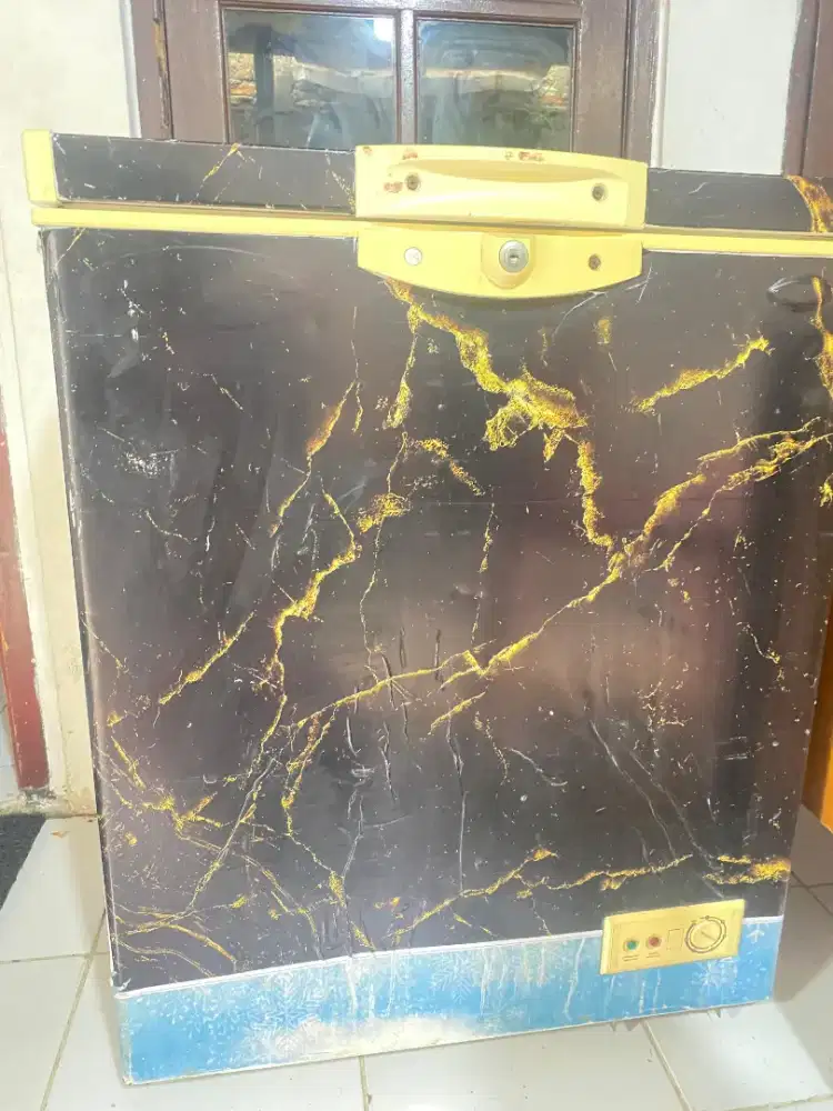 FREEZER LEMARI PEMBEKU PENDINGIN