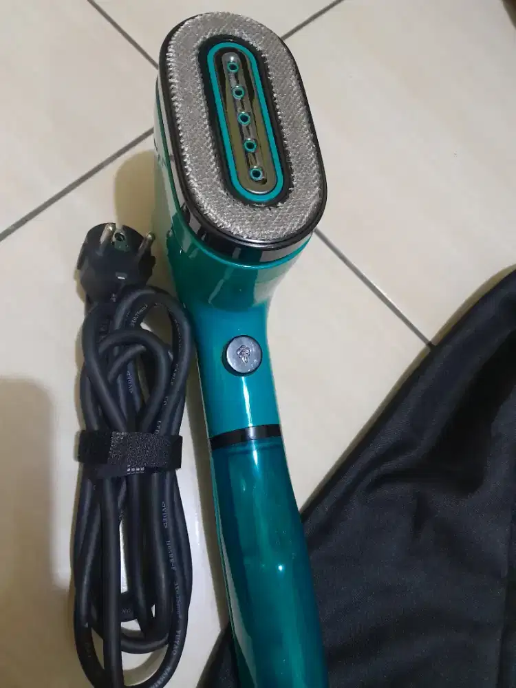 SETRIKA UAP MERK TEFAL