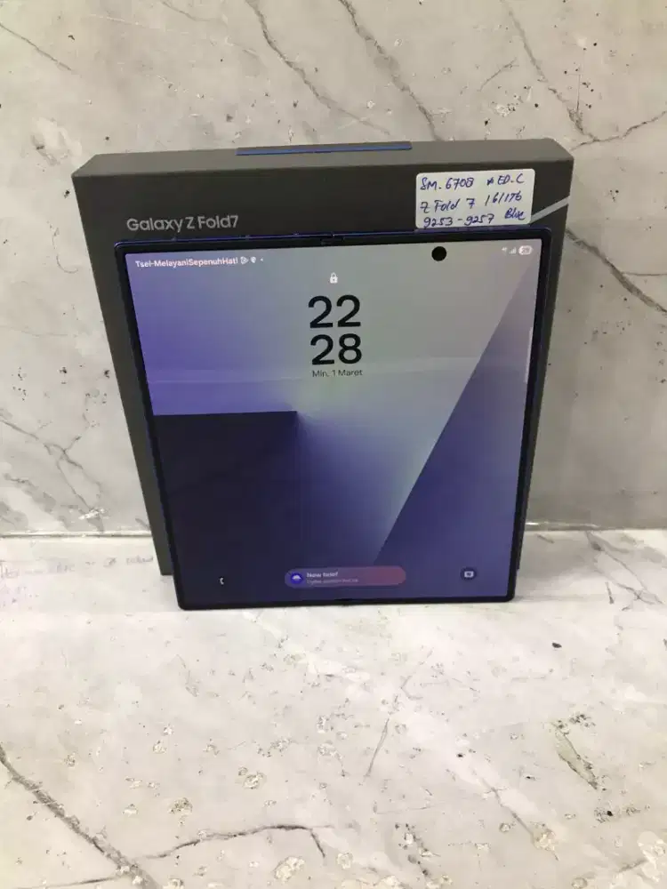 Di jual HP SAMSUNG GALAXY Z FOLD 7 5G BLUE NAVY RAM 16GB ROM 1TB