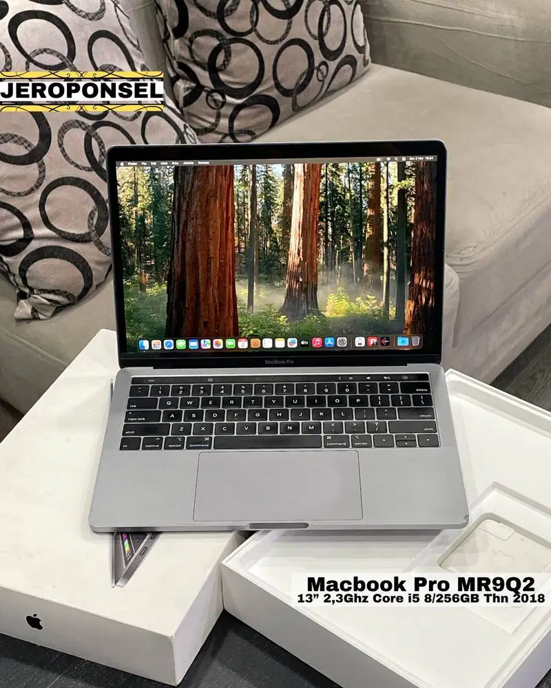 MACBOOK PRO 2018 13” 8/256GB GRAY FULL SET ORIGINAL GARANSI
