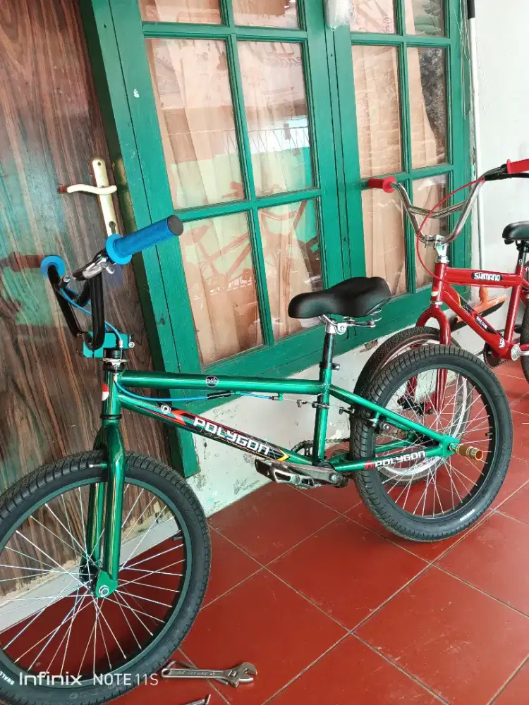 Sepeda BMX polygon