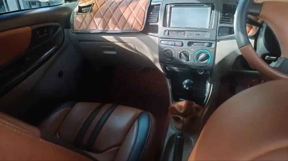 Di jual Vios limo  2004 mesin sehat