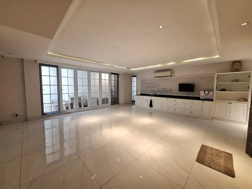 Dijual rumah mewah di cluster eksklusif Artha Gading Villa - Kelapa Gading