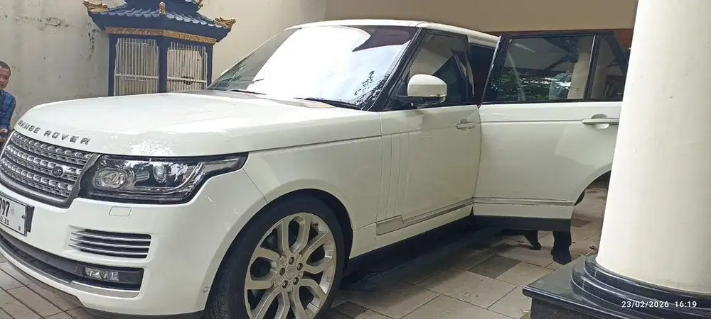 LOW KM! Range Rover Vogue Autiobiography 3.0
