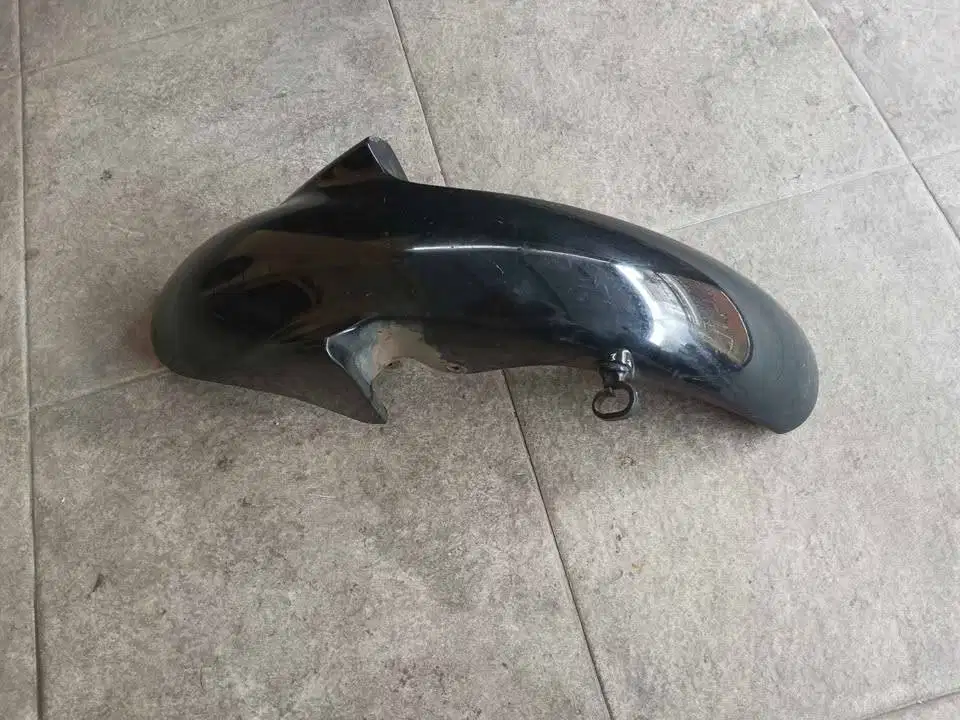 Spakbor Depan Vixion Old Hitam