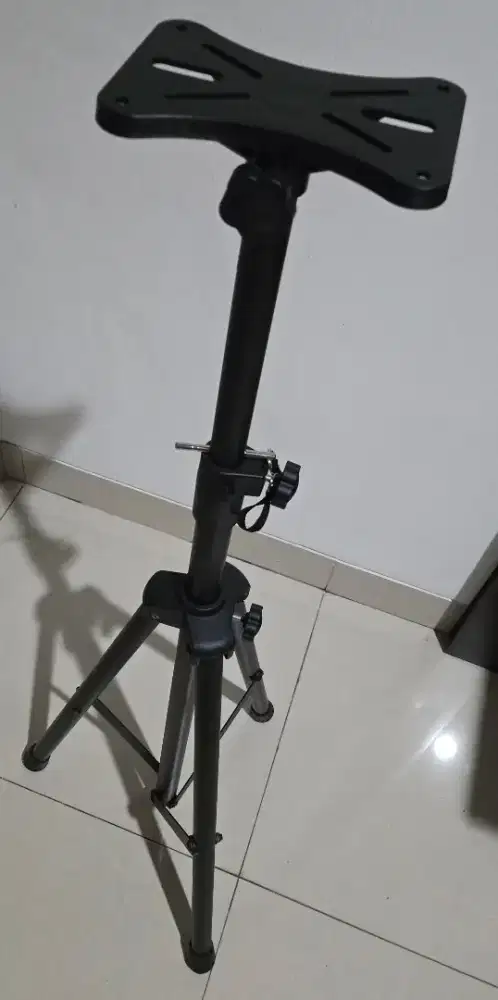 Stand lantai speker speaker tripot universal high quality 1 meter 80
