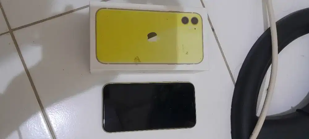 Jual hp iphone 11 pemakain cewe