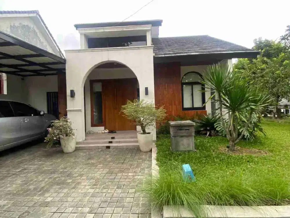 Jual rumah luas,di hook.strategis dekat Kampus IPB