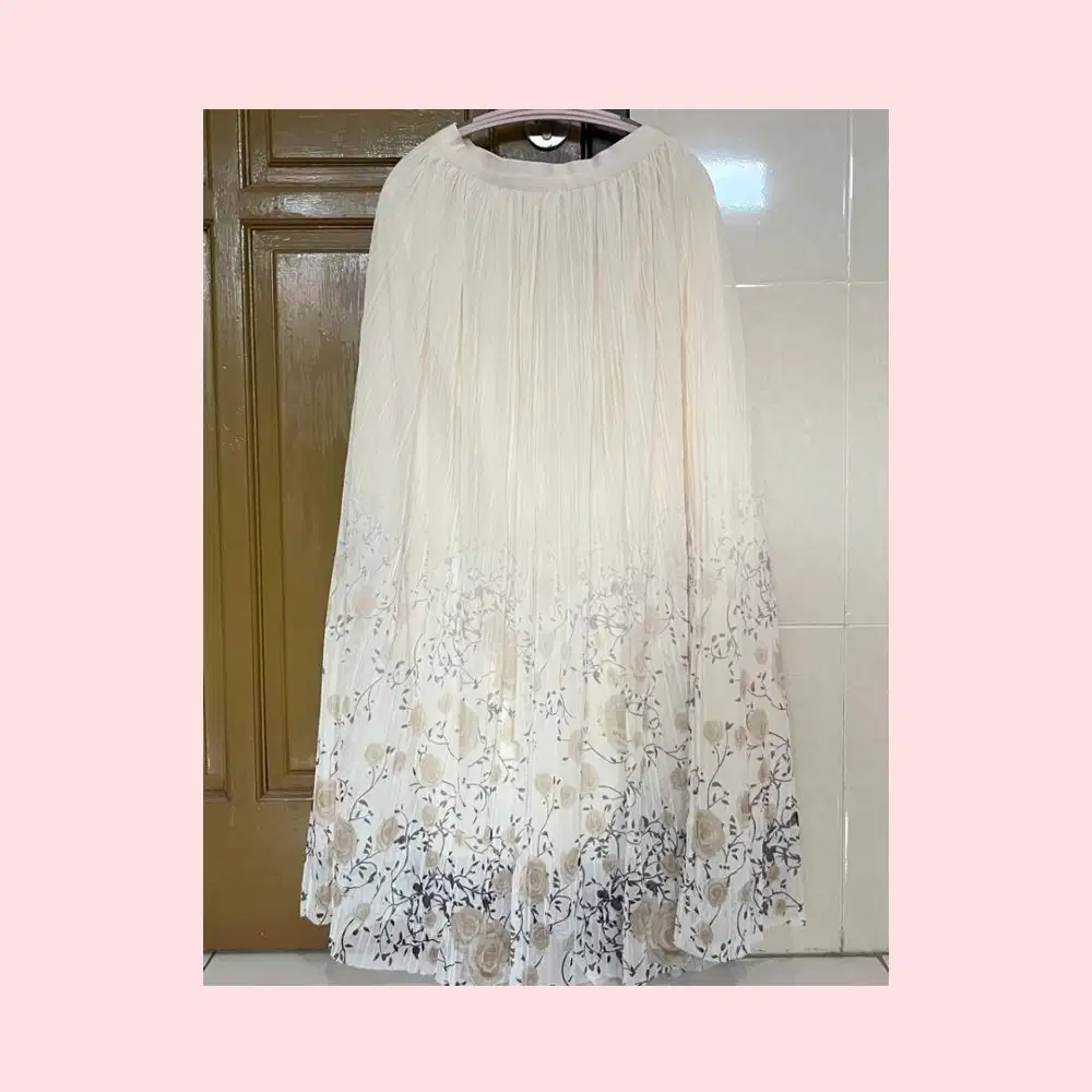 (PRELOVED) ROK PLISKET MOTIF