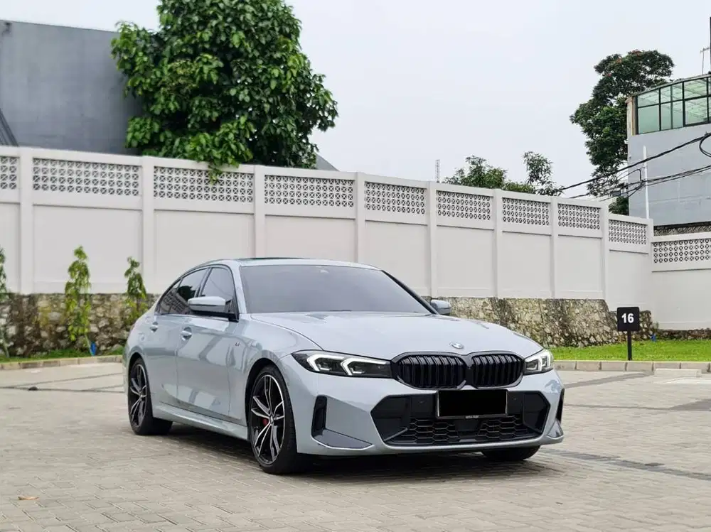 330i M-Sport Pro LIKE NEW , BUKAN C300 AMG