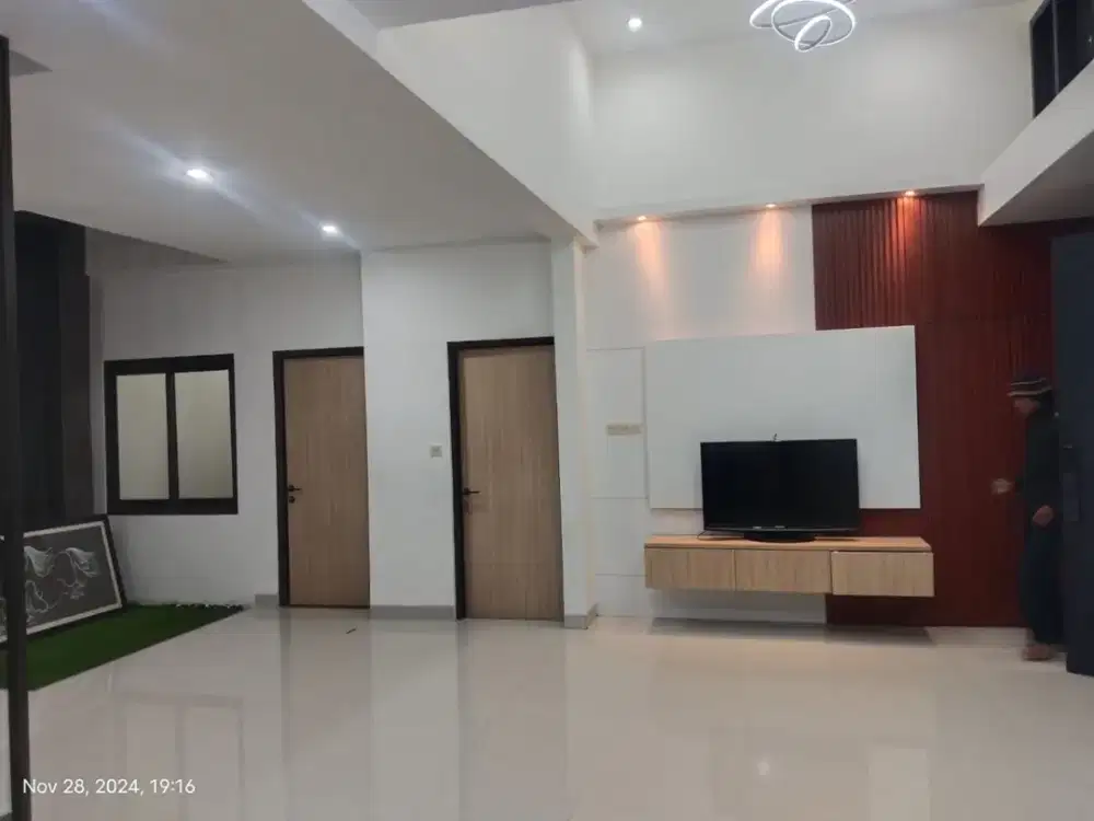 Dijual Rumah Bagus Nyaman Siap Huni Semi Furnished Lokasi di Kota Baru Parahyangan Bandung