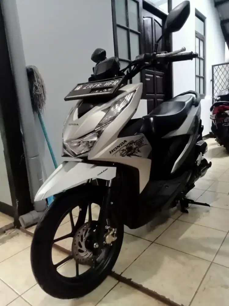 Honda beat street 2022 full original kondisi prima tinggal pakai.
