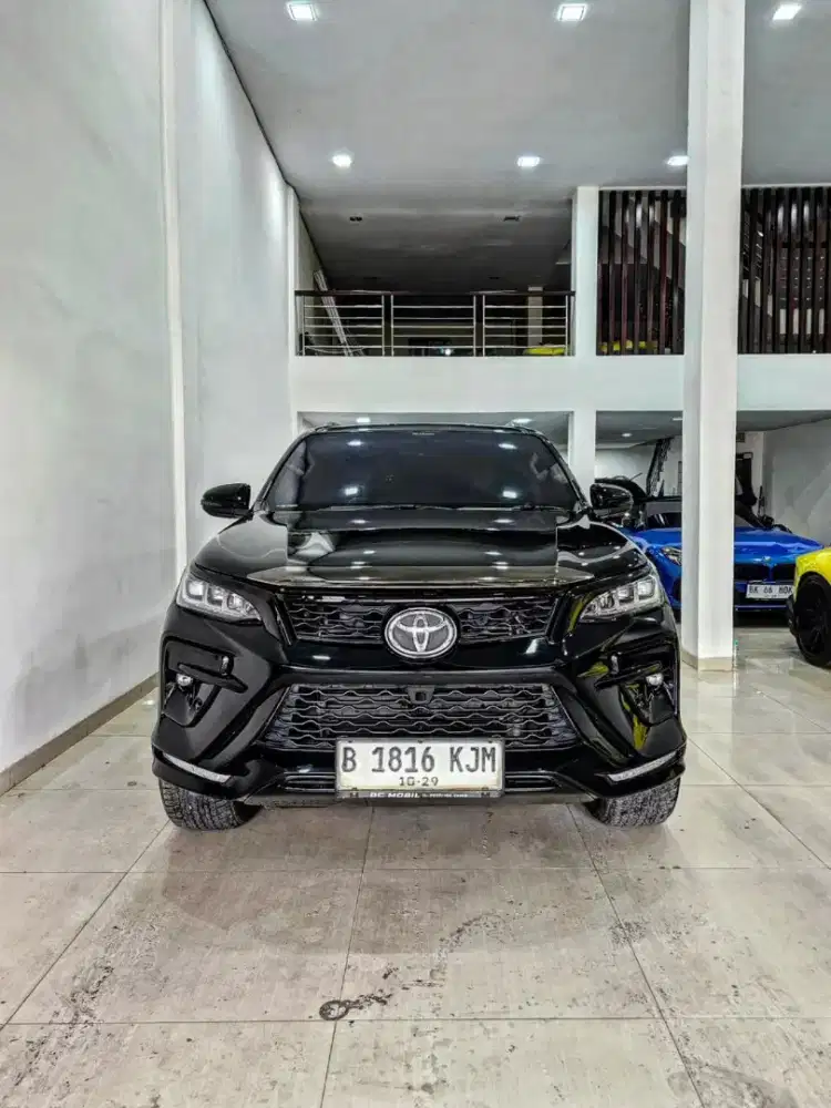 (LEGENDER) FORTUNER 2.4 TRD kick sensor A/T 2019 / 2020 hitam toyota