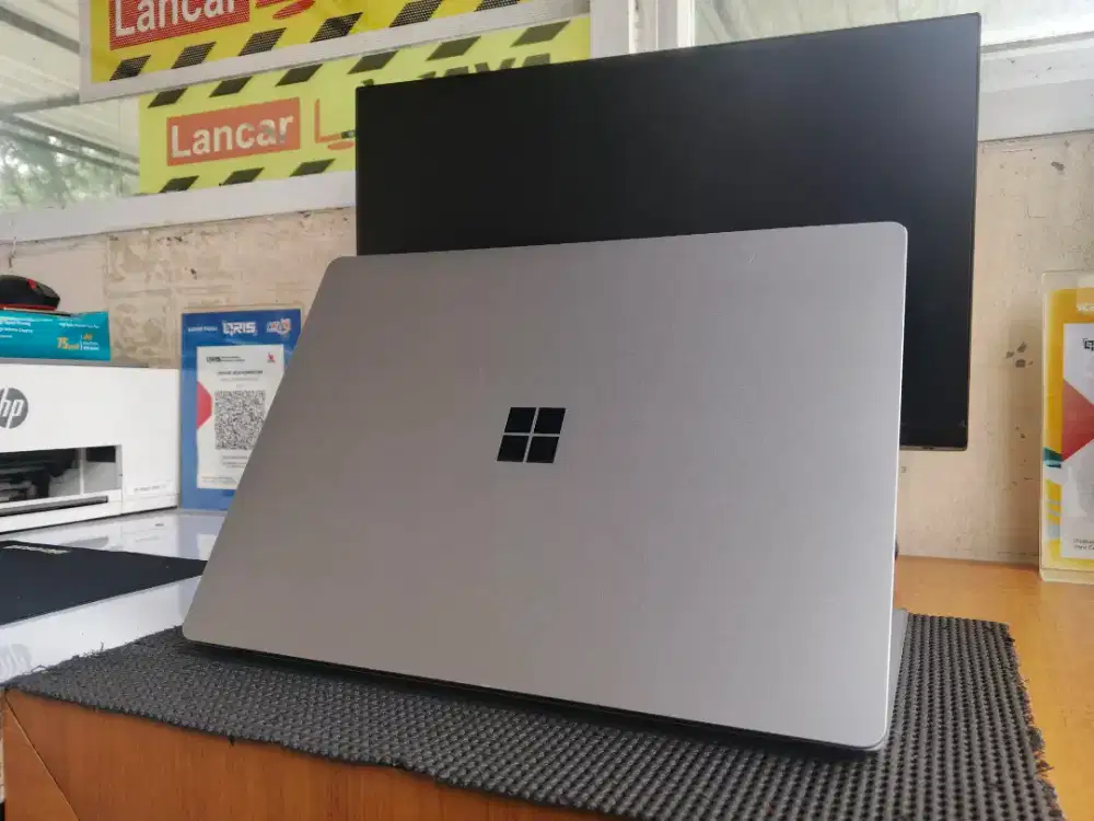 Microsoft Surface Laptop 4 Touchscreen QHD