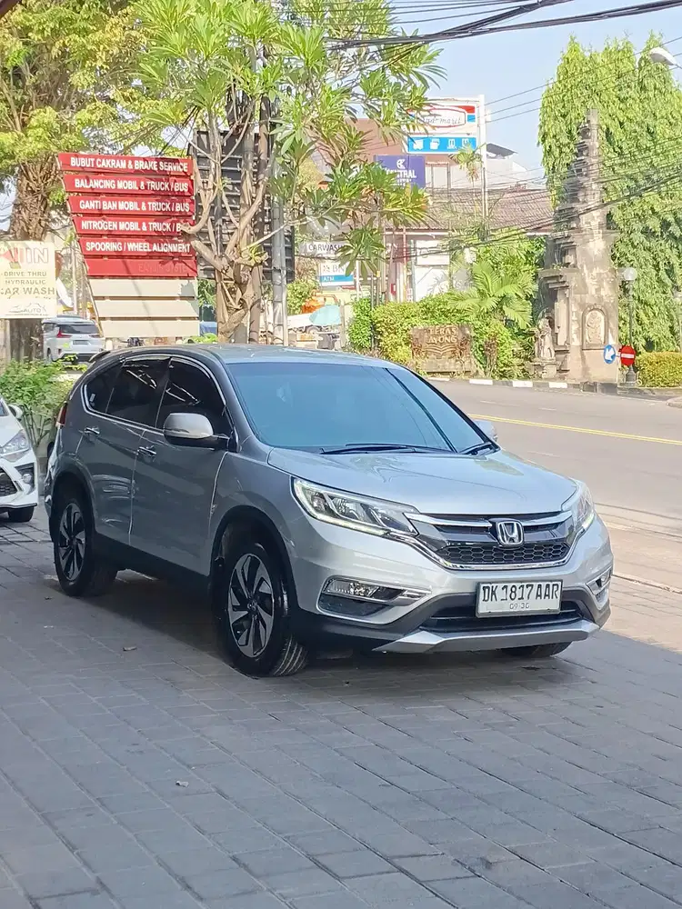 CRV MATIC MODEL BARU 2015 ASLI BALI SIAP PAKAI