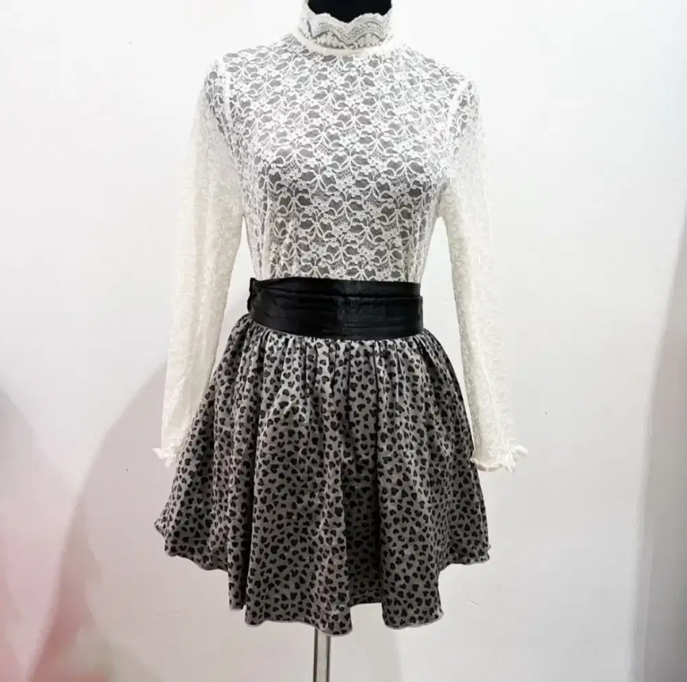 Dress dua motif wanita