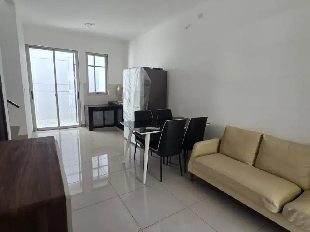 Rumah PIK 2 DISEWA 3 Kamar Ukuran 6x15 Furnished Rapi Siap Huni