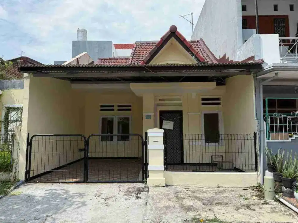 Dijual Rumah Pantai Mentari dekat Kenjeran