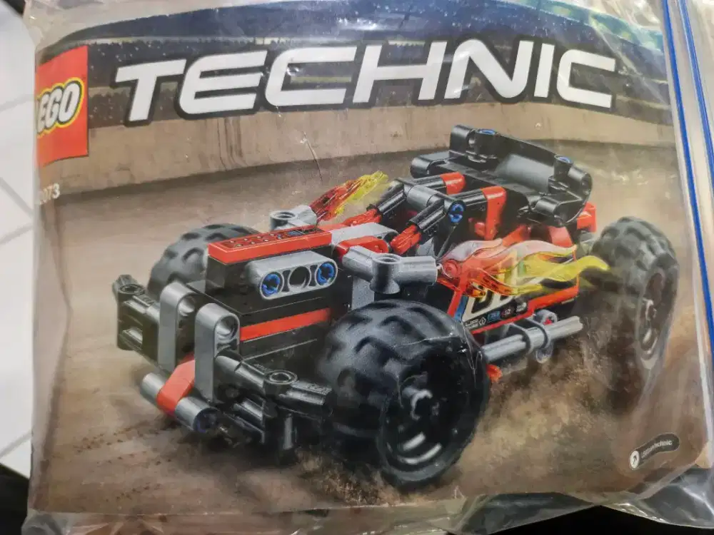 LEGO Technic BASH! (42073)