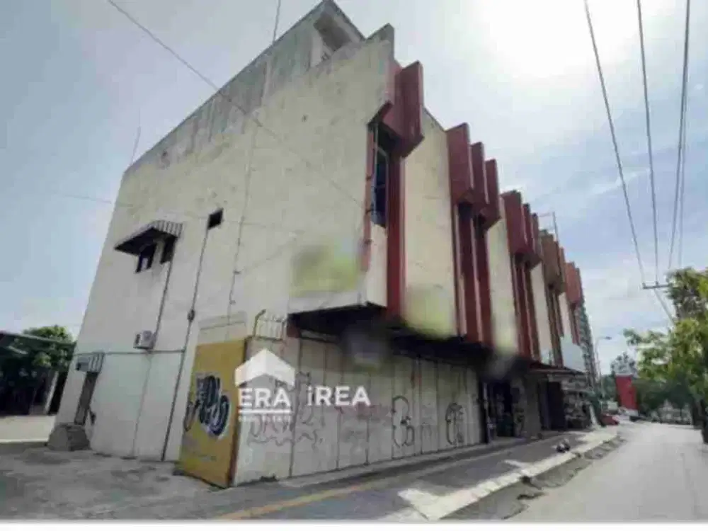 ruko 3lantai  Dijual  solo Dekat kampus uns